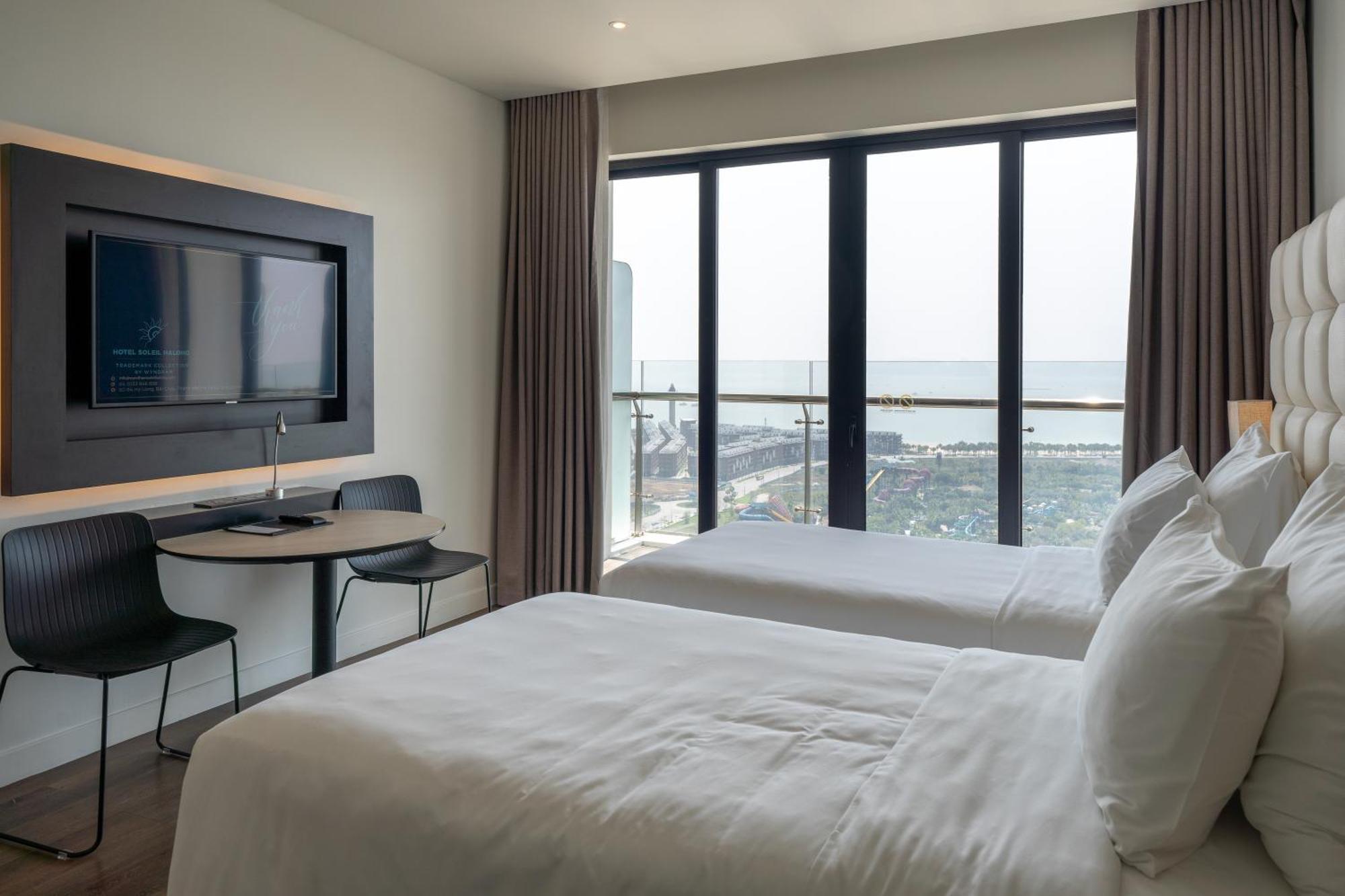 Hotel Soleil Ha Long, Trademark Collection By Wyndham ภายนอก รูปภาพ